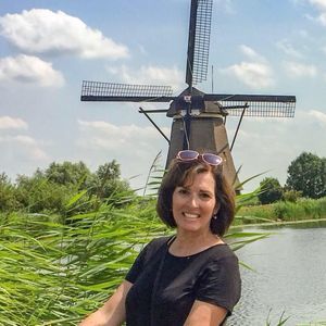 Meet your Posher, Lynne ann